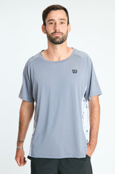 POLERA DEPORTIVA HOMBRE GRIS