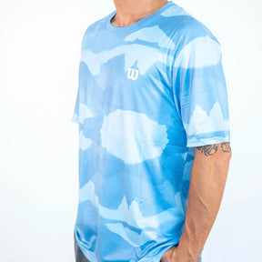 POLERA DEPORTIVA HOMBRE CELESTE